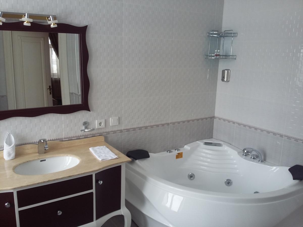 Hotel Afrosiyob 카르시 외부 사진